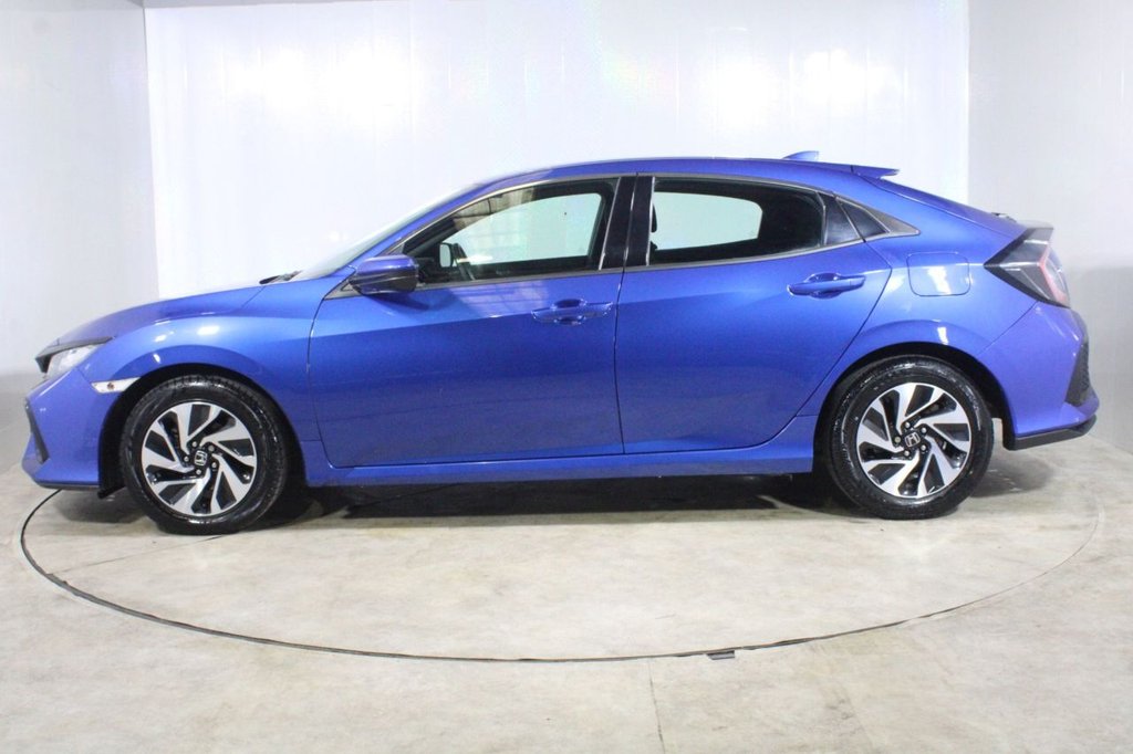 Used Honda Civic 2018 for sale - 76203500: Photo 57