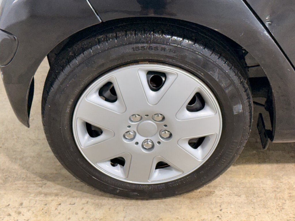 Used Toyota AYGO 2013 for sale - 77199832: Photo 41