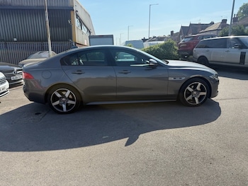 Used Jaguar XE 2016 for sale - 79493745: Photo