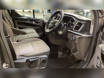 Used Ford Tourneo Custom 2020 for sale - 76665651: Photo