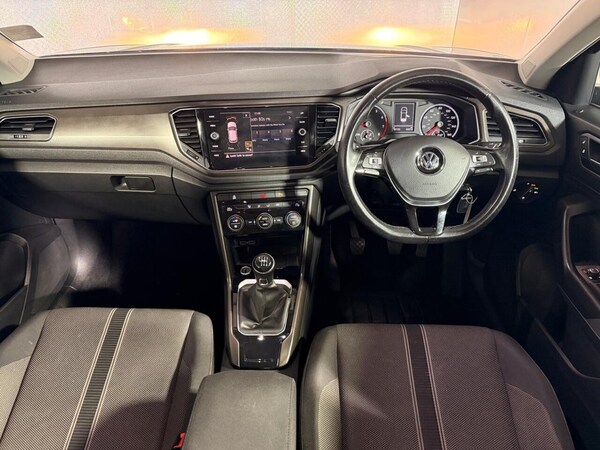 Used Volkswagen T-Roc 2019 for sale - 75666519: Photo 2
