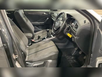 Used Volkswagen T-Roc 2019 for sale - 75666519: Photo