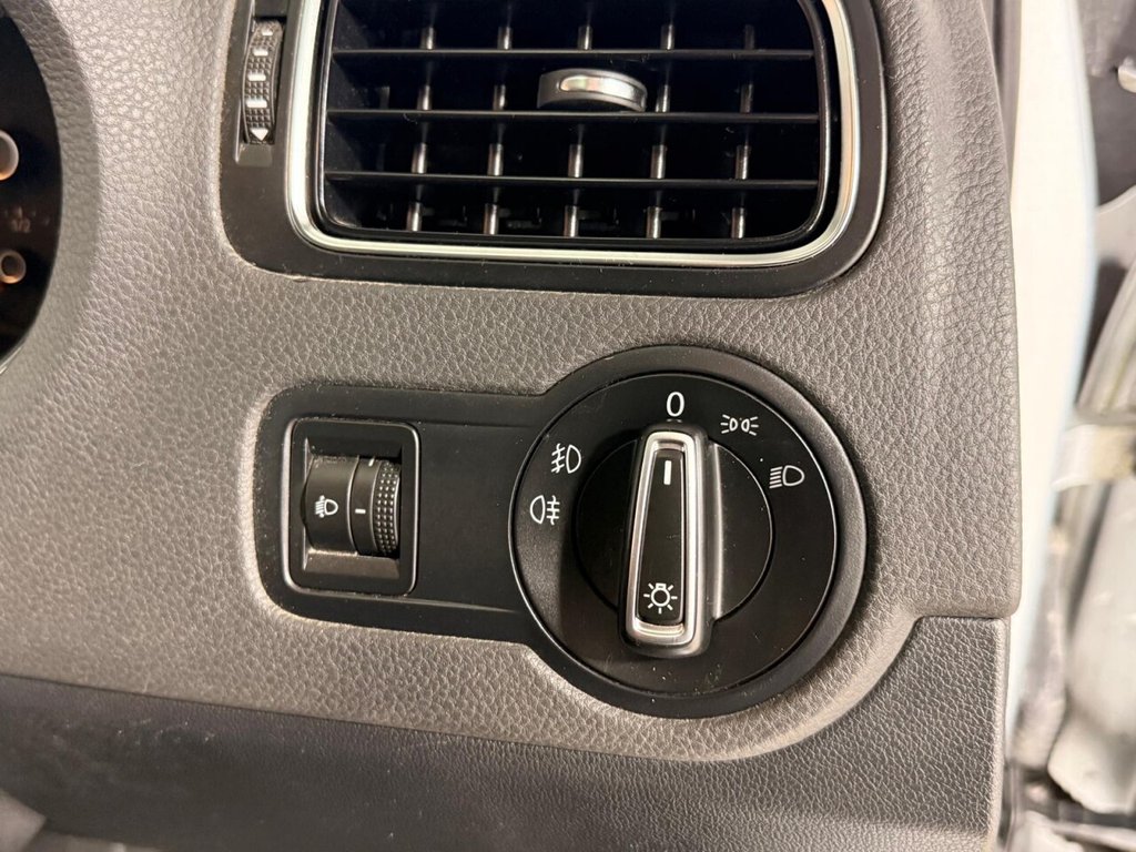 Used Volkswagen Polo 2016 for sale - 77110345: Photo 28