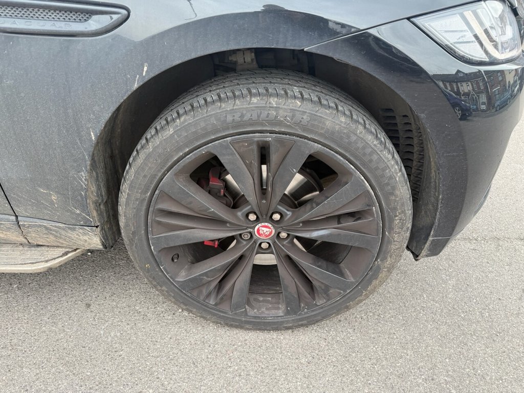 Used Jaguar F-Pace 2017 for sale - 76527227: Photo 15