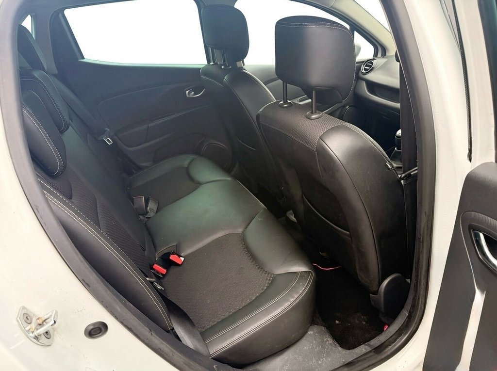 Used Renault Clio 2018 for sale - 77302021: Photo 16