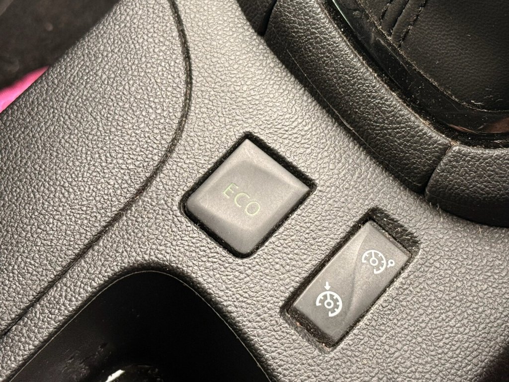 Used Renault Clio 2018 for sale - 77302021: Photo 22