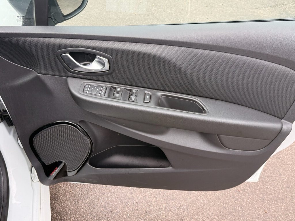 Used Renault Clio 2018 for sale - 77302021: Photo 41