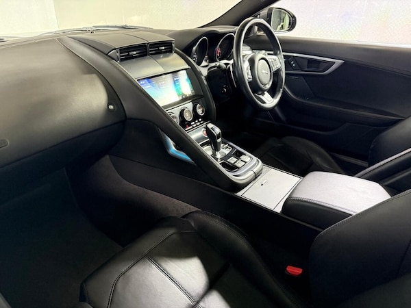 Used Jaguar F-Type 2018 for sale - 75502495: Photo 16