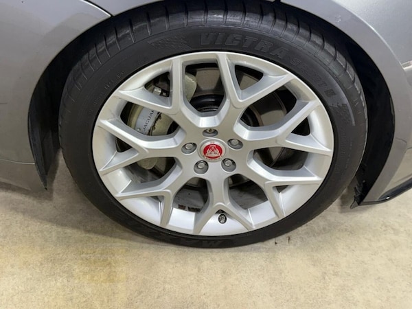 Used Jaguar F-Type 2018 for sale - 75502495: Photo 25