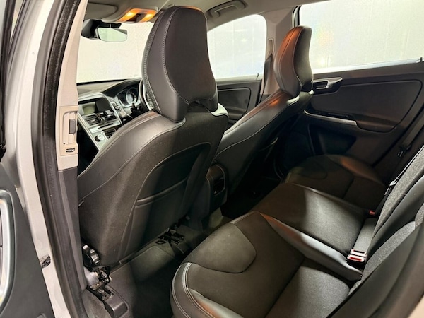 Used Volvo XC60 2015 for sale - 76118935: Photo 17