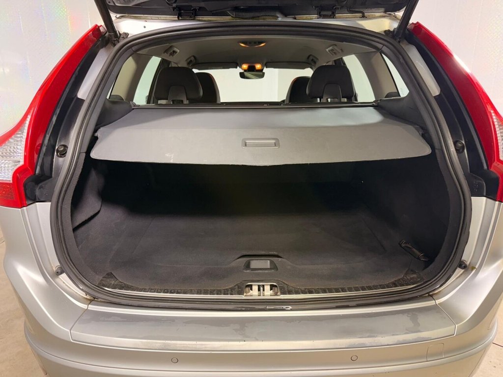 Used Volvo XC60 2015 for sale - 76118935: Photo 18