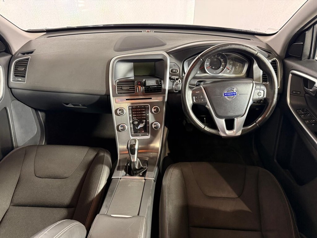 Used Volvo XC60 2015 for sale - 76118935: Photo 2