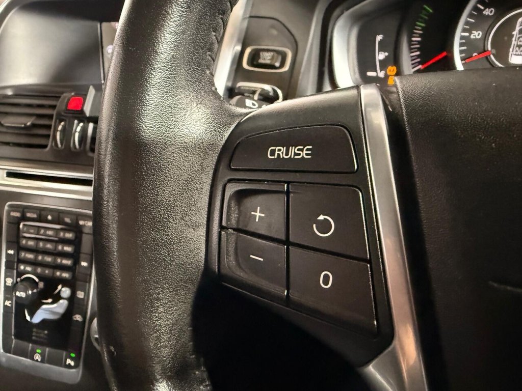 Used Volvo XC60 2015 for sale - 76118935: Photo 28