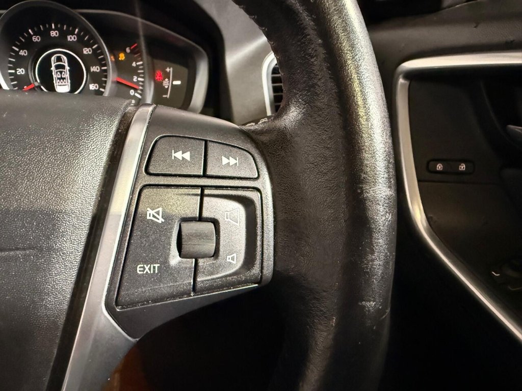 Used Volvo XC60 2015 for sale - 76118935: Photo 31