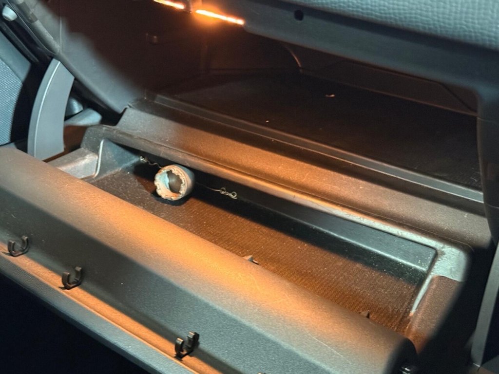 Used Volvo XC60 2015 for sale - 76118935: Photo 32