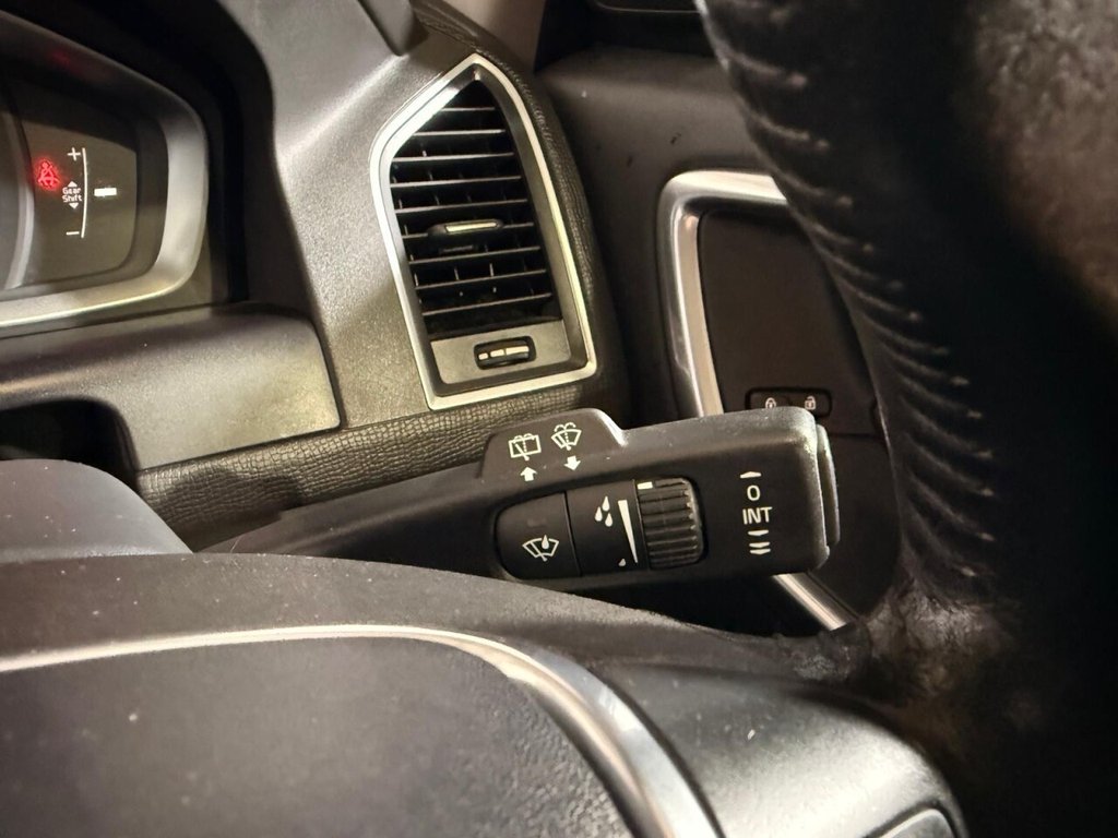 Used Volvo XC60 2015 for sale - 76118935: Photo 35