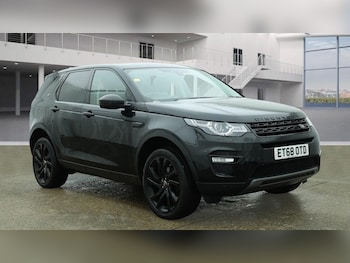 Used Land Rover Discovery Sport 2018 for sale - 77621520: Photo