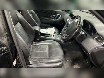 Used Land Rover Discovery Sport 2018 for sale - 77621520: Photo