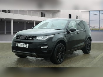 Used Land Rover Discovery Sport 2018 for sale - 77621520: Photo