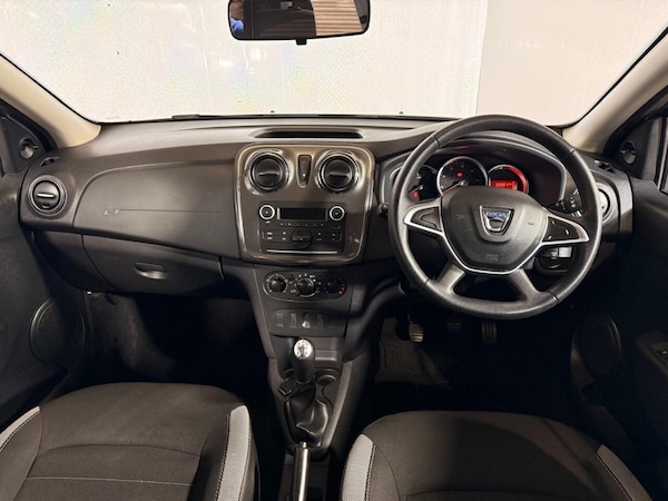 Used Dacia Sandero Stepway 2018 for sale - 75359210: Photo 2
