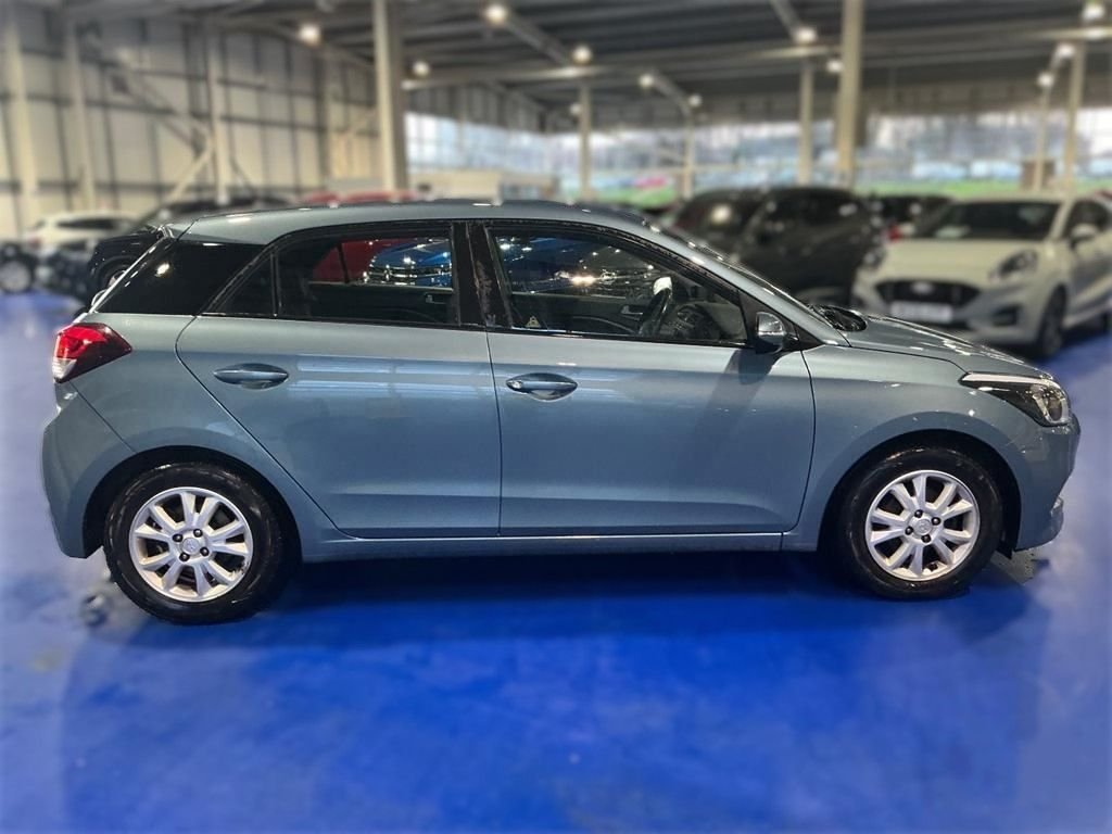 Used Hyundai i20 2018 for sale - 76711269: Photo 14