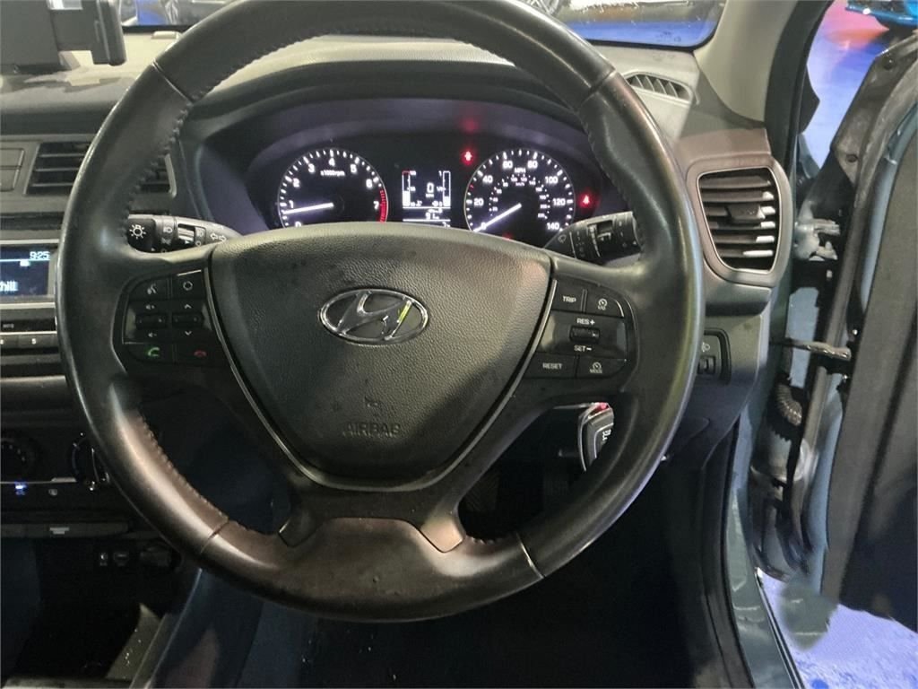 Used Hyundai i20 2018 for sale - 76711269: Photo 18