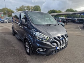 Used Ford Tourneo Custom 2018 for sale - 75777630: Photo