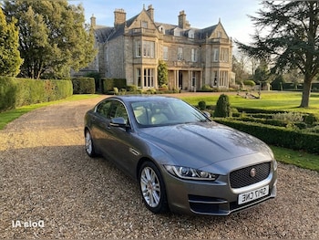 Used Jaguar XE 2017 for sale - 78212483: Photo