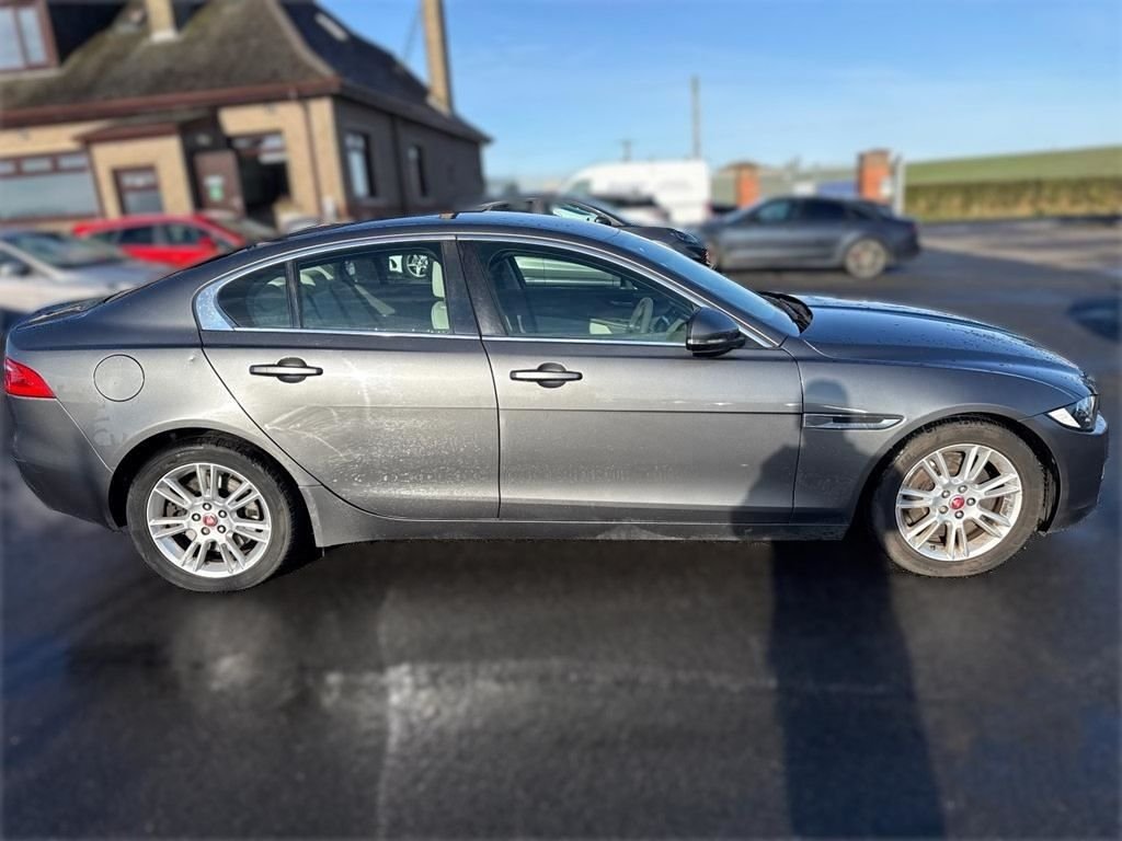 Used Jaguar XE 2017 for sale - 78212483: Photo 8