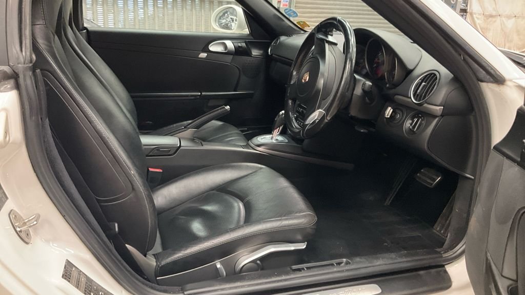 Used Porsche Boxster 2011 for sale - 77765413: Photo 2