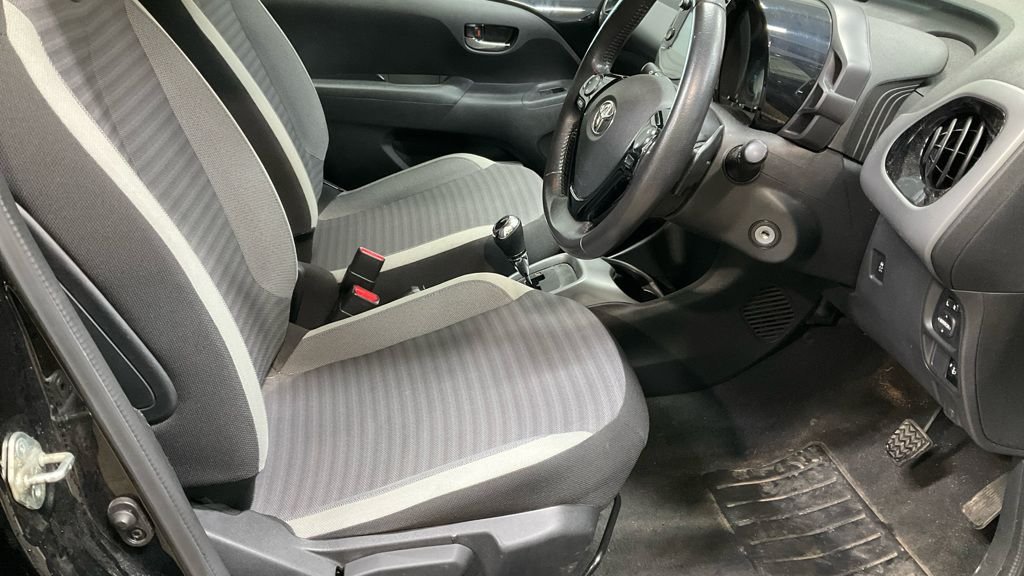 Used Toyota AYGO 2019 for sale - 77287831: Photo 2