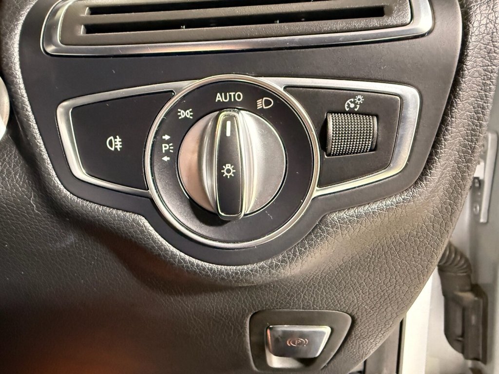 Used Mercedes-Benz GLC 2018 for sale - 76962532: Photo 37