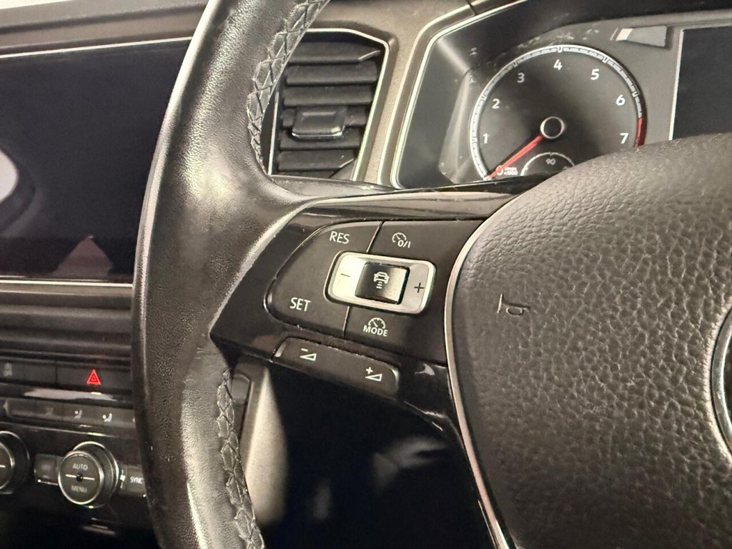 Used Volkswagen T-Roc 2018 for sale - 76429879: Photo 41