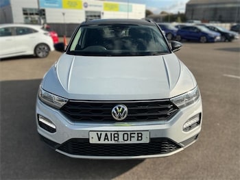 Used Volkswagen T-Roc 2018 for sale - 76429879: Photo