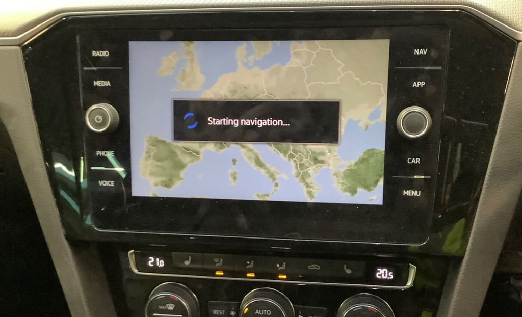 Used Volkswagen Passat 2020 for sale - 77014342: Photo 2