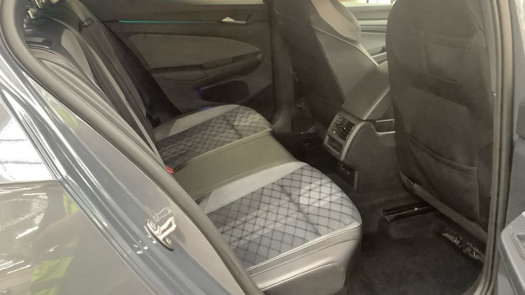 Used Volkswagen Golf 2023 for sale - 76356855: Photo 16