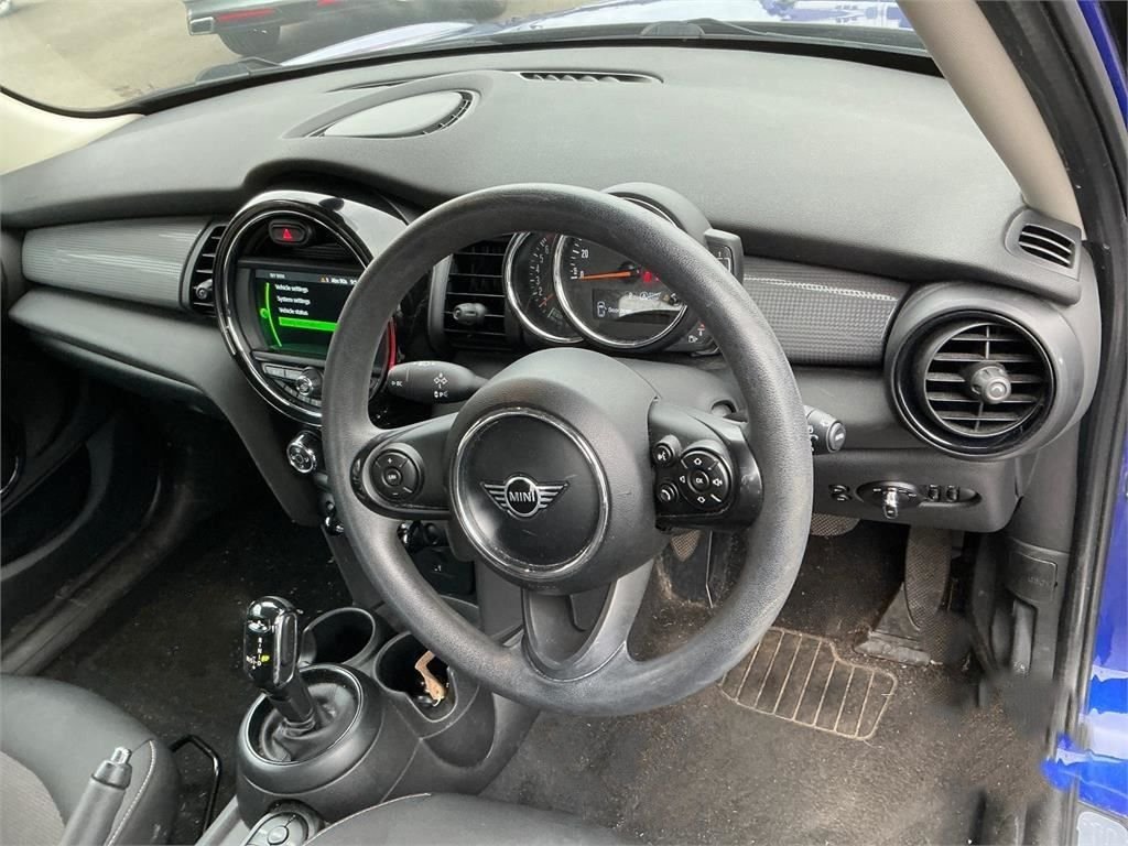Used MINI Hatch 2019 for sale - 76570141: Photo 2