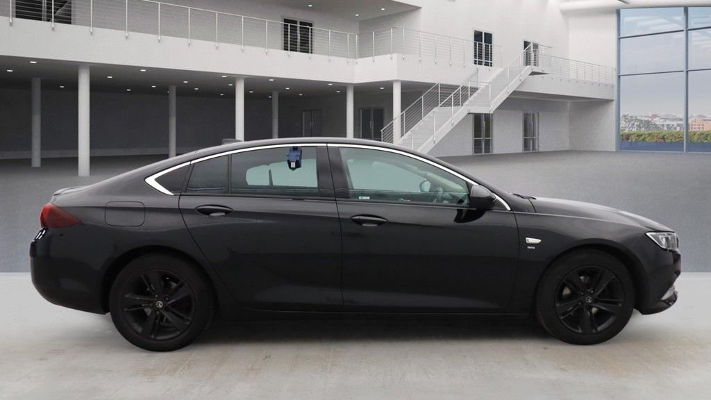 Used Vauxhall Insignia 2018 for sale - 76962785: Photo 10