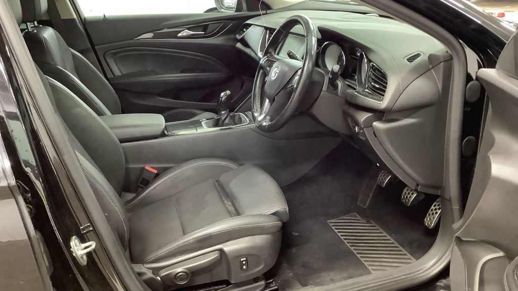 Used Vauxhall Insignia 2018 for sale - 76962785: Photo 2