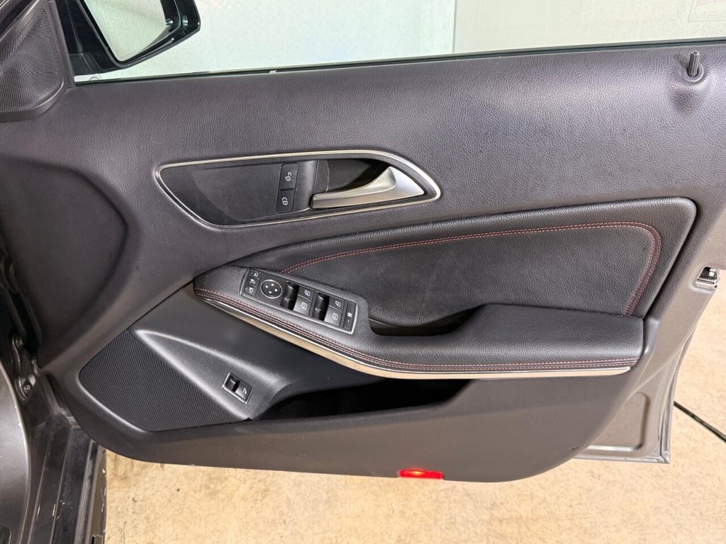 Used Mercedes-Benz GLA 2017 for sale - 76751337: Photo 42