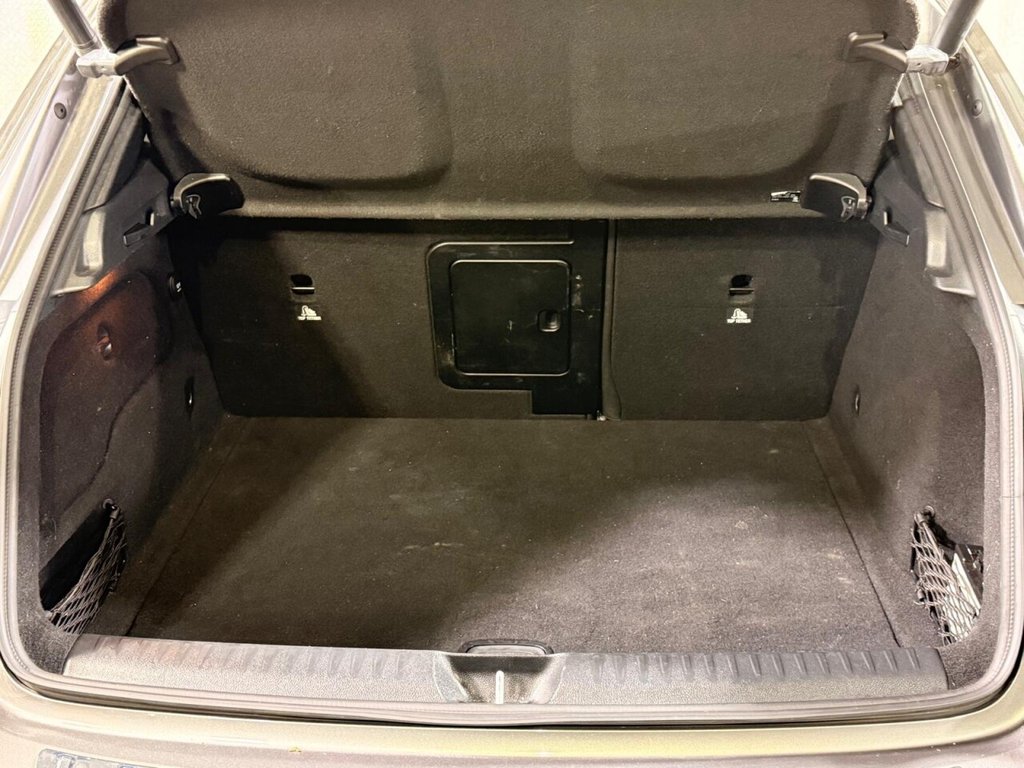 Used Mercedes-Benz GLA 2017 for sale - 76751337: Photo 46