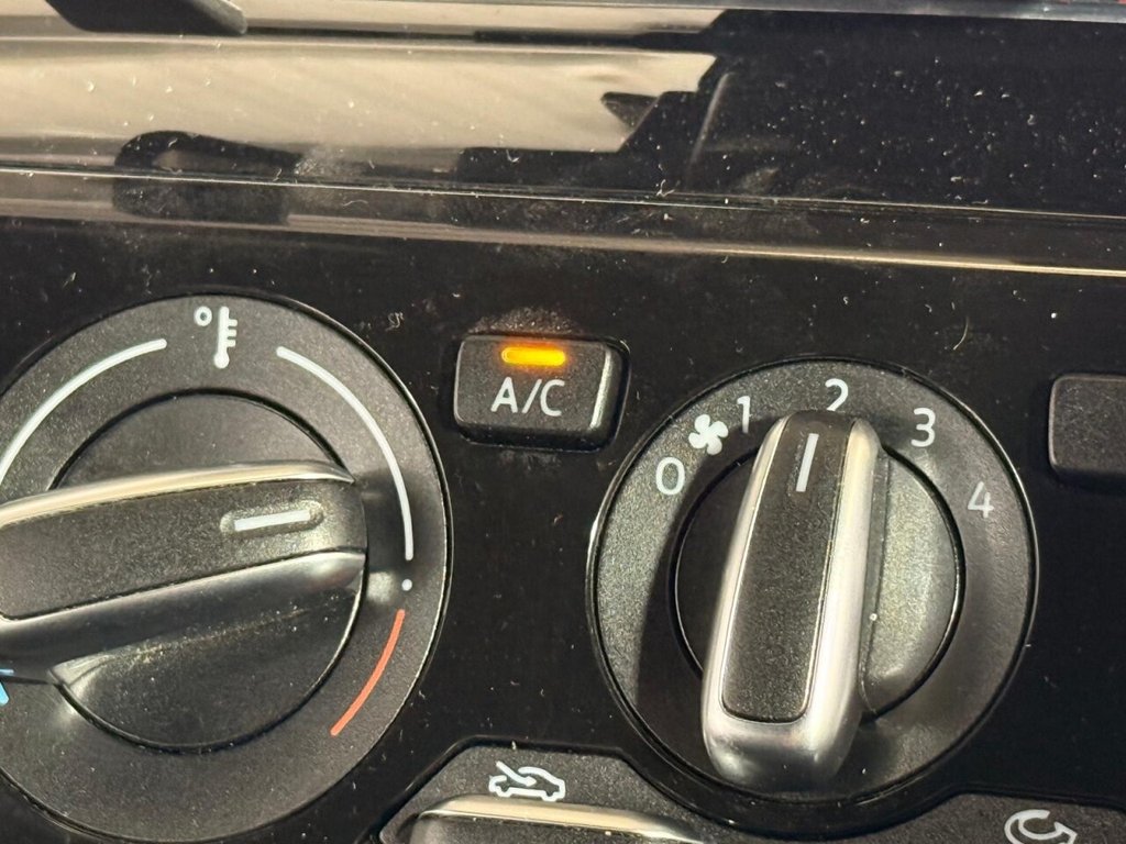Used Volkswagen up! 2019 for sale - 76203020: Photo 36