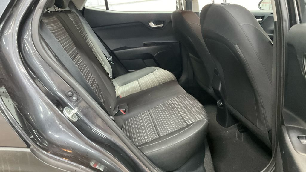 Used Kia Stonic 2018 for sale - 77905236: Photo 11