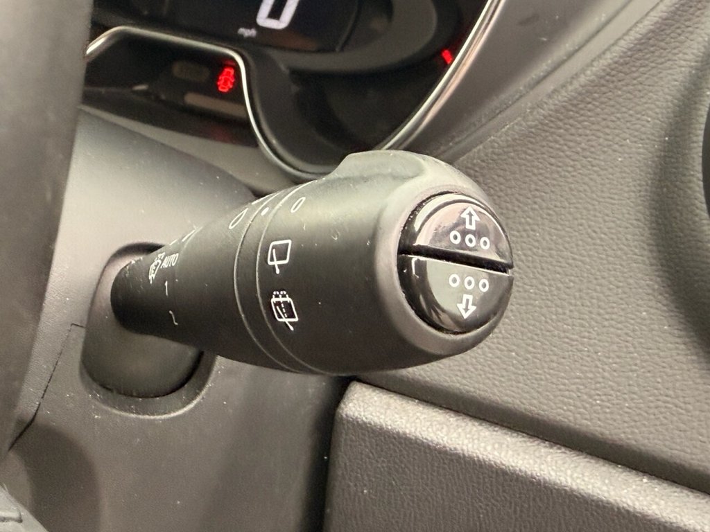 Used Renault Captur 2017 for sale - 77394633: Photo 40