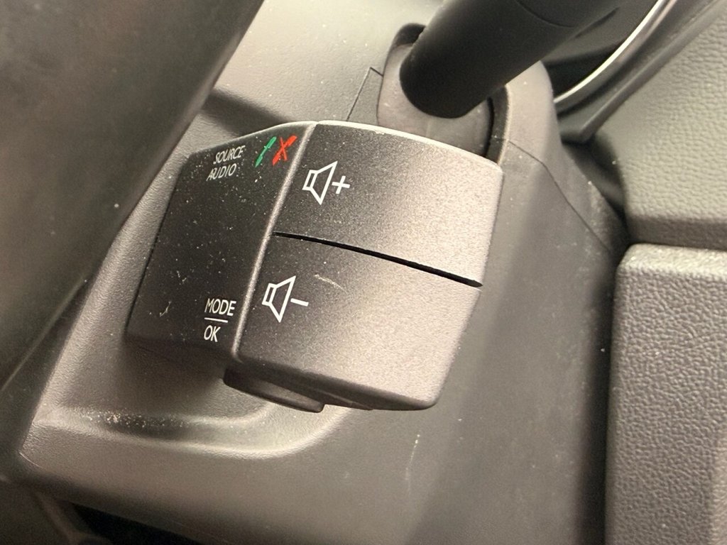 Used Renault Captur 2017 for sale - 77394633: Photo 41