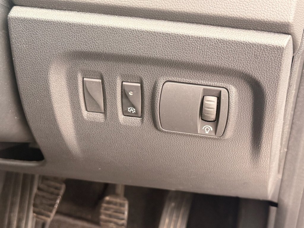 Used Renault Captur 2017 for sale - 77394633: Photo 42