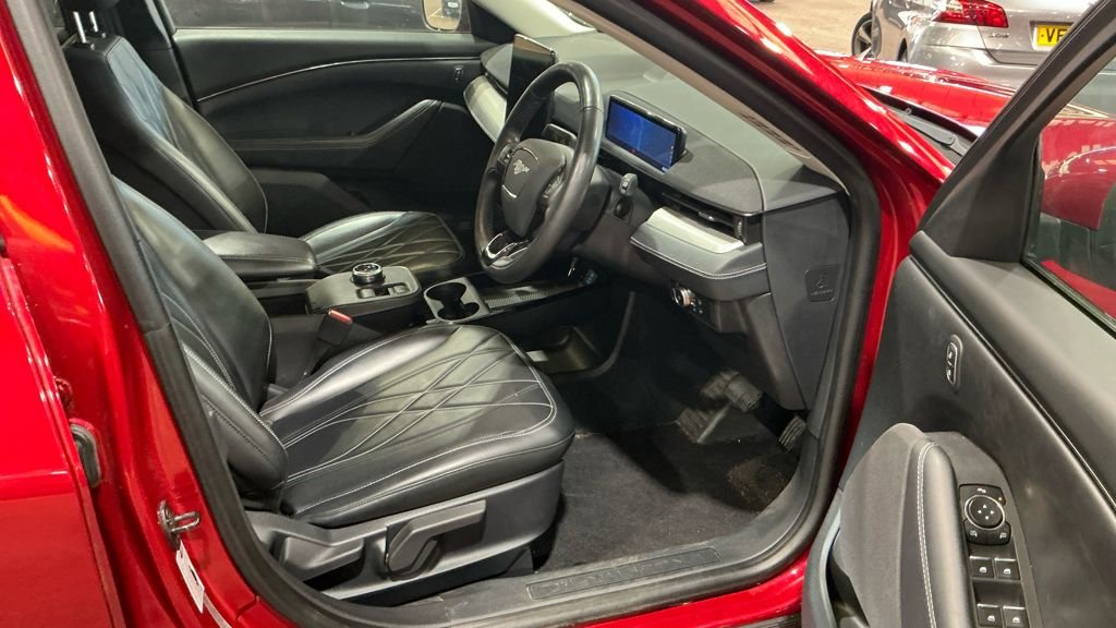 Used Ford Mustang Mach-E 2021 for sale - 76406665: Photo 2