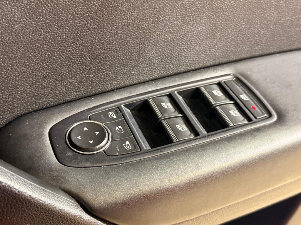 Used Renault Captur 2021 for sale - 76482259: Photo 37