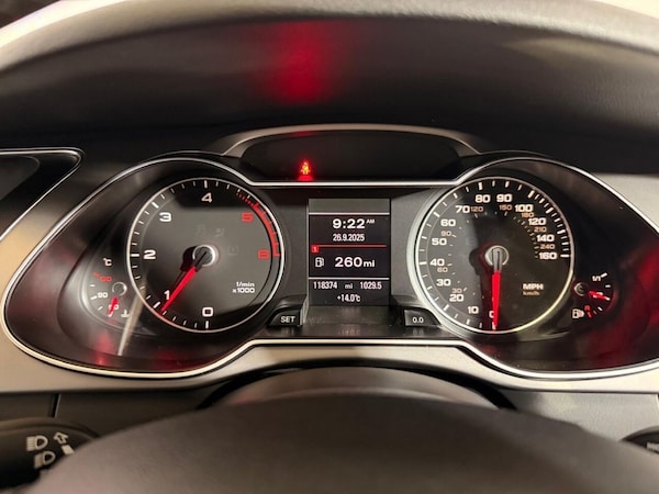 Used Audi A4 Allroad 2012 for sale - 75666518: Photo 32