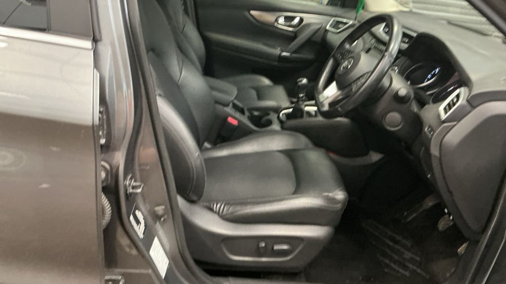 Used Nissan Qashqai 2019 for sale - 77703962: Photo 2